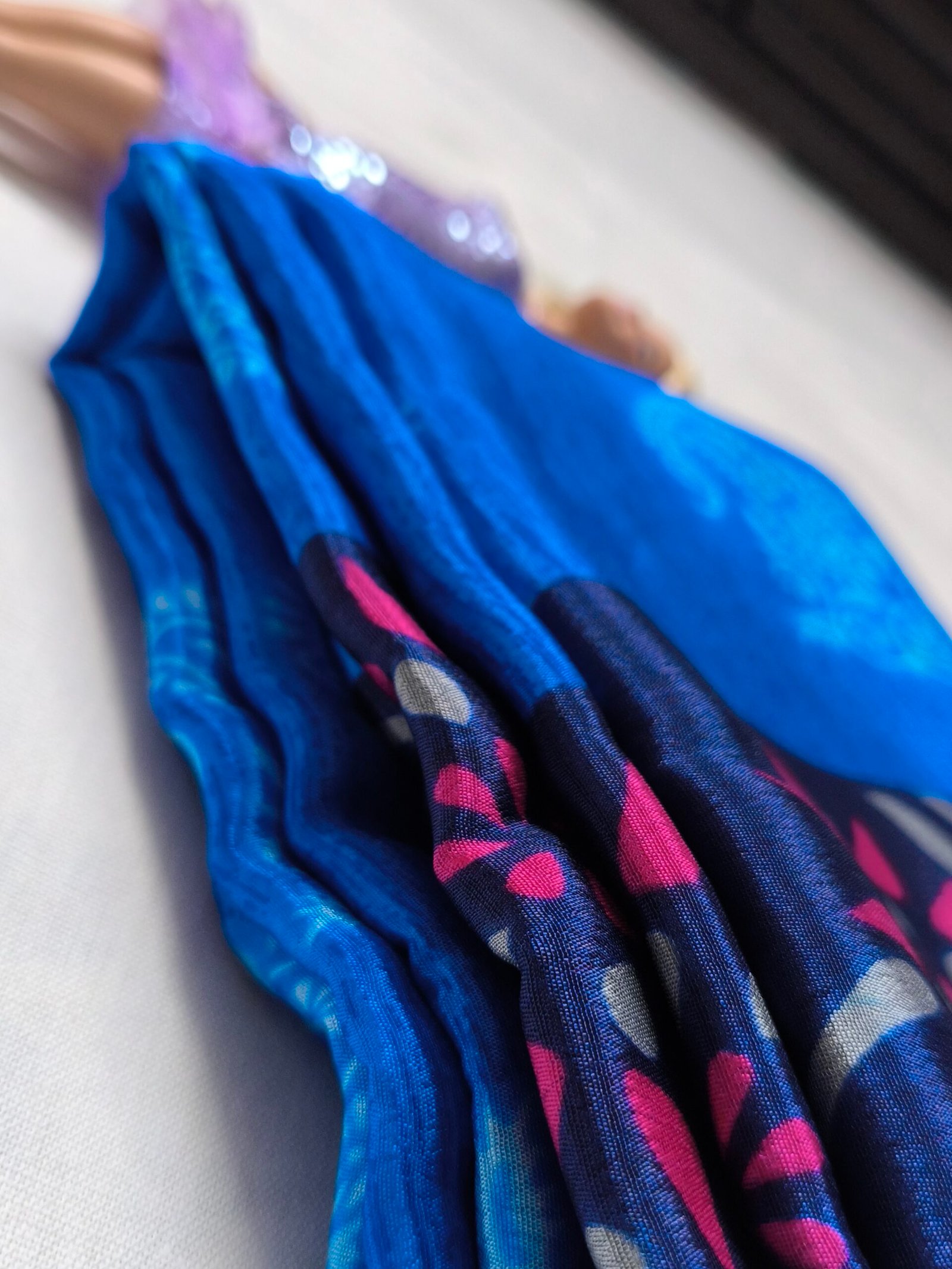 Electric Blue Chiffon Saree - Image 3
